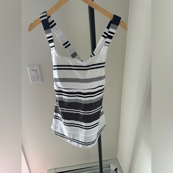 Lululemon Striped Black and White Women's Top - Picture 1 of 5